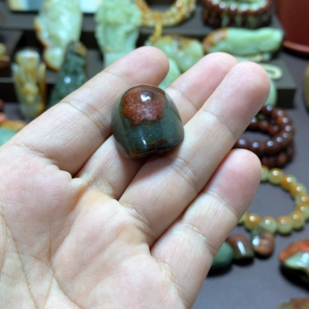 临***者未镶嵌岫岩河磨玉（透闪石质玉）挂件