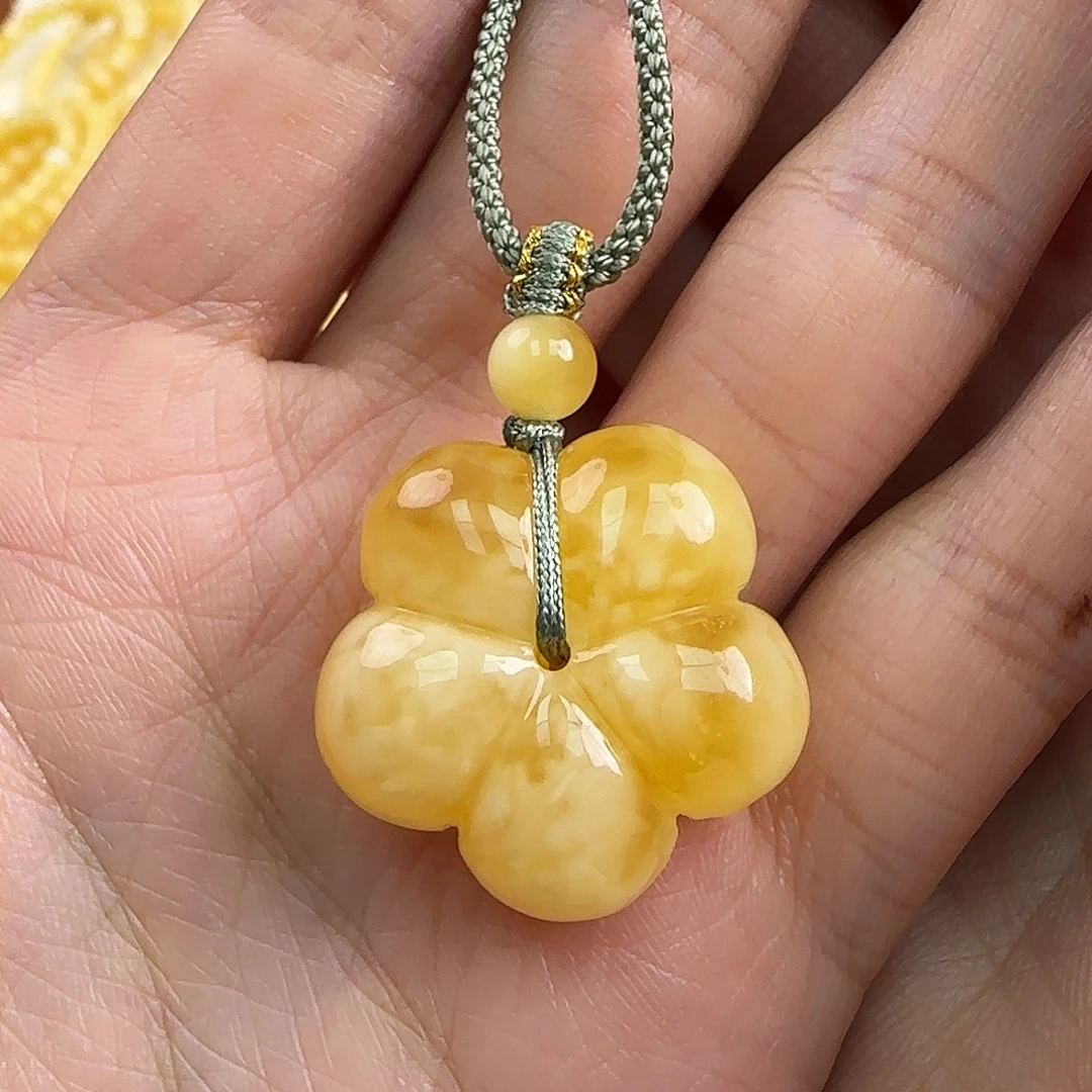 蜜蜡未镶嵌珠宝奇石