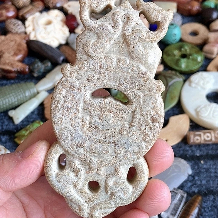 和田玉未镶嵌颈饰83