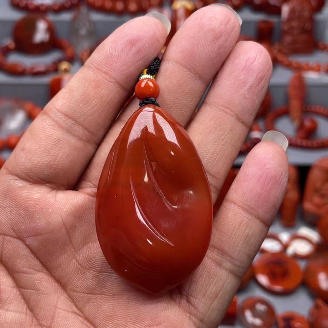 南红玛瑙未镶嵌珠宝奇石吊坠