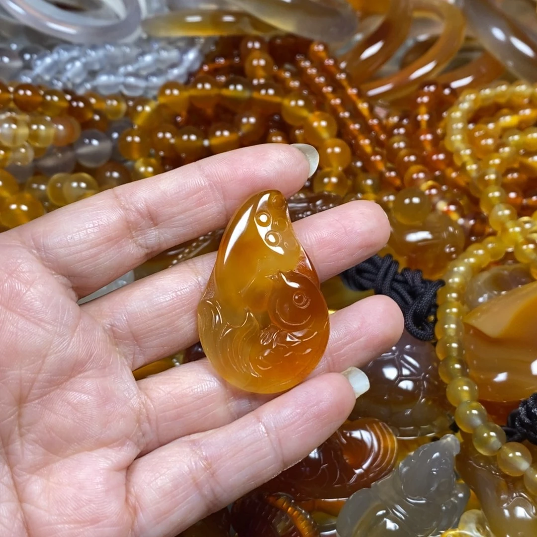 玛瑙/玉髓未镶嵌玛瑙吊坠