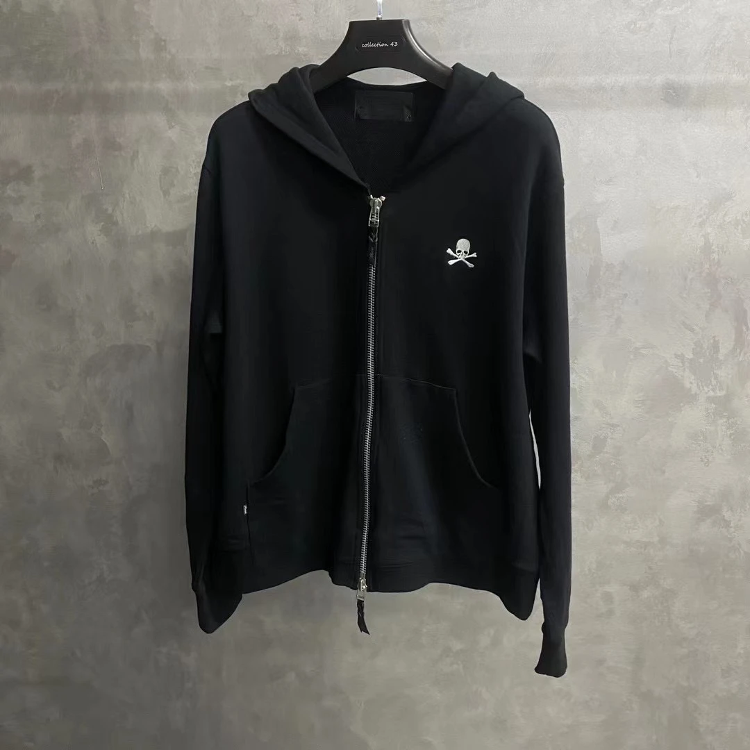 99新 maje roen 黑色满钻骷髅图案logo拉链帽衫/52码