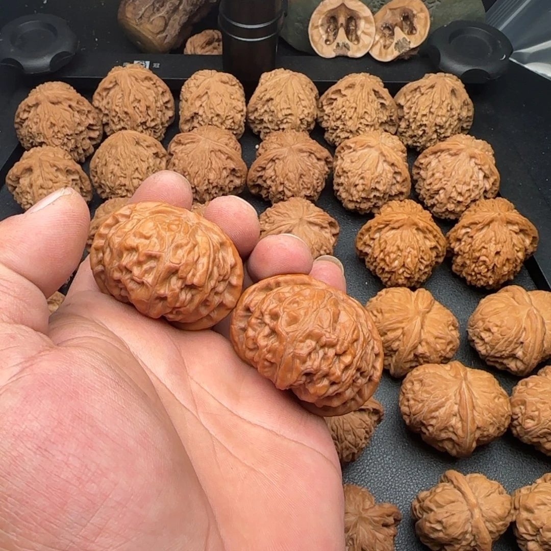 47尺红皮宫灯尖有修