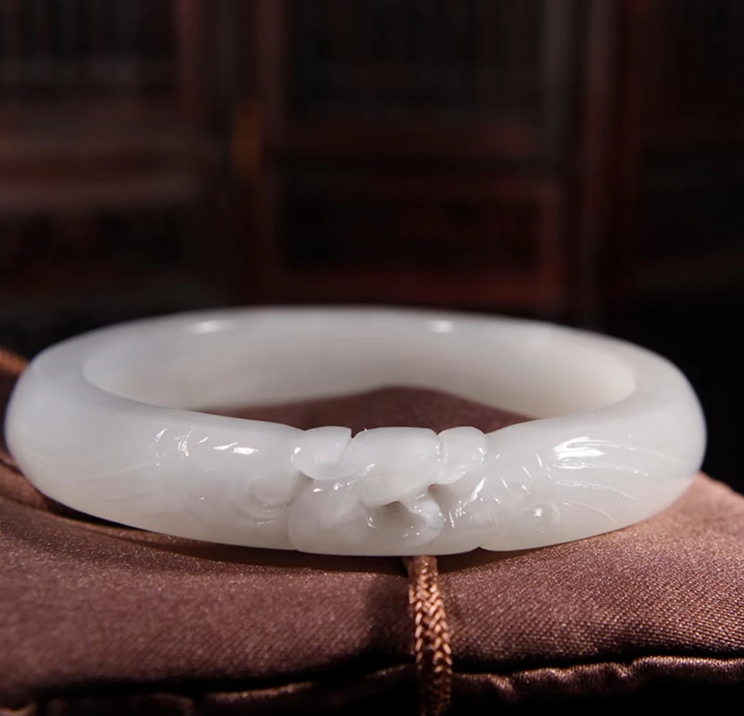 古意素喜 · 新疆和田玉烟青烟紫玉凤凰证书鉴定雕花手镯玉镯圈56