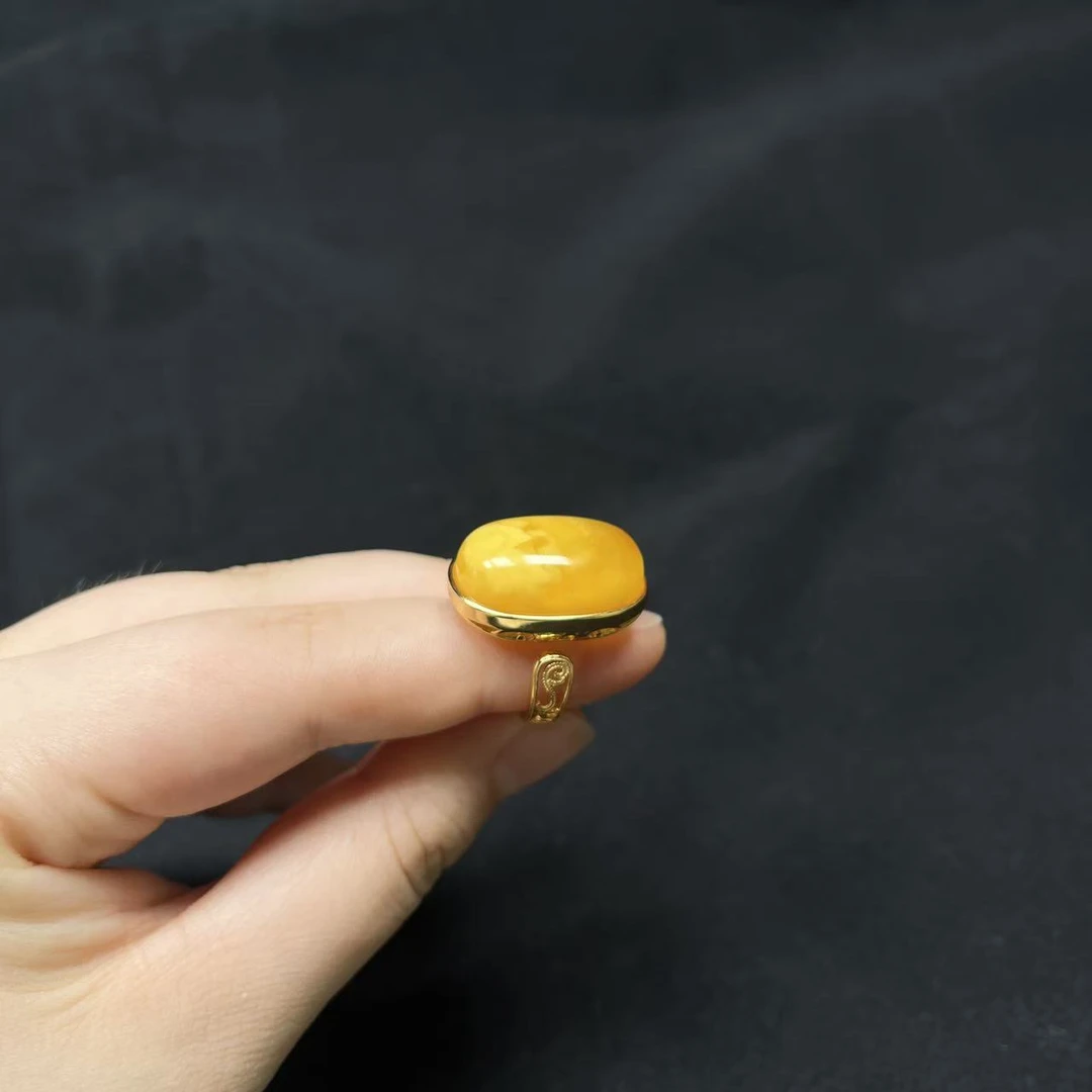 天然保真无优化无烤色s925银镶嵌蜜蜡椭圆形飘白戒指