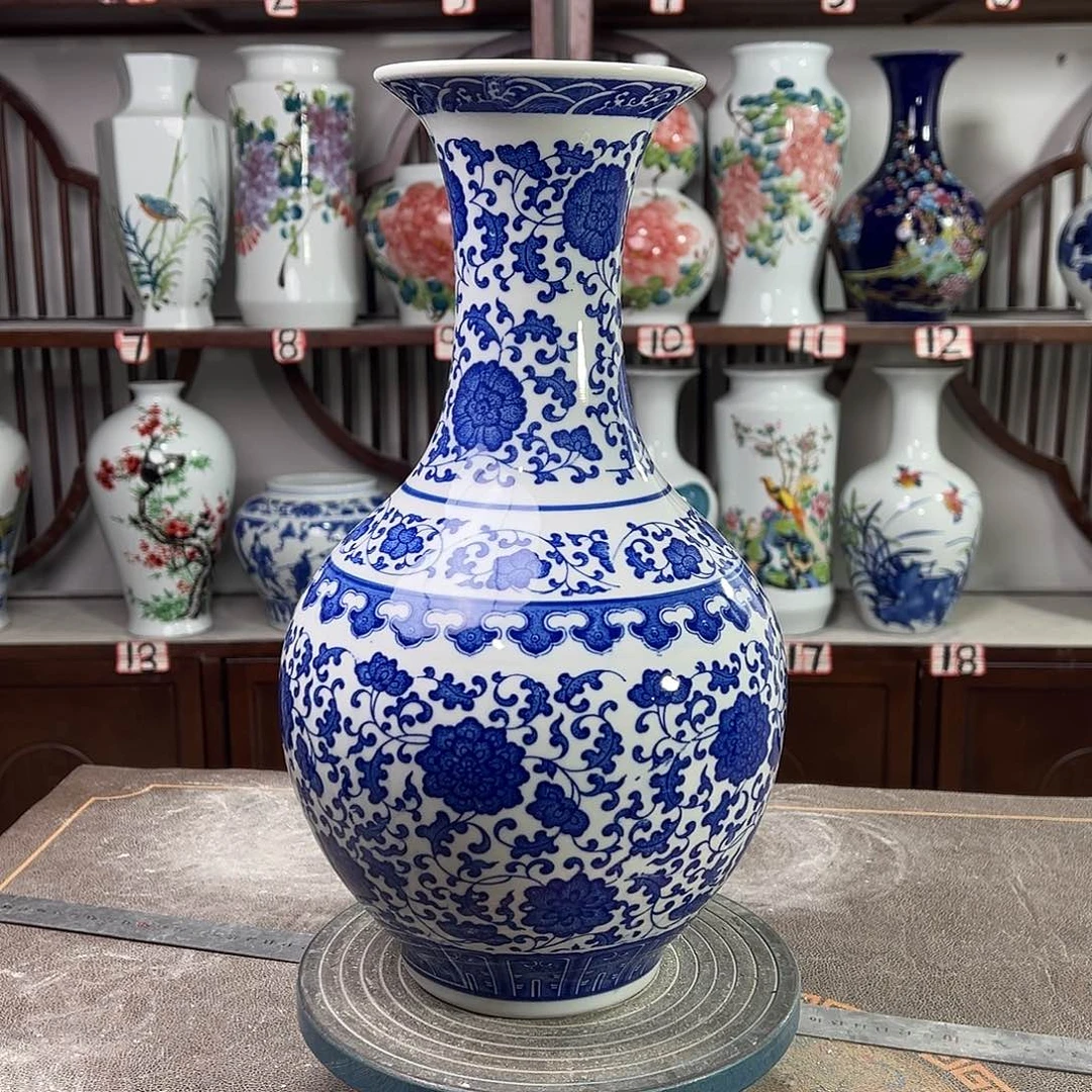 陶摆件景德镇陶瓷缠枝