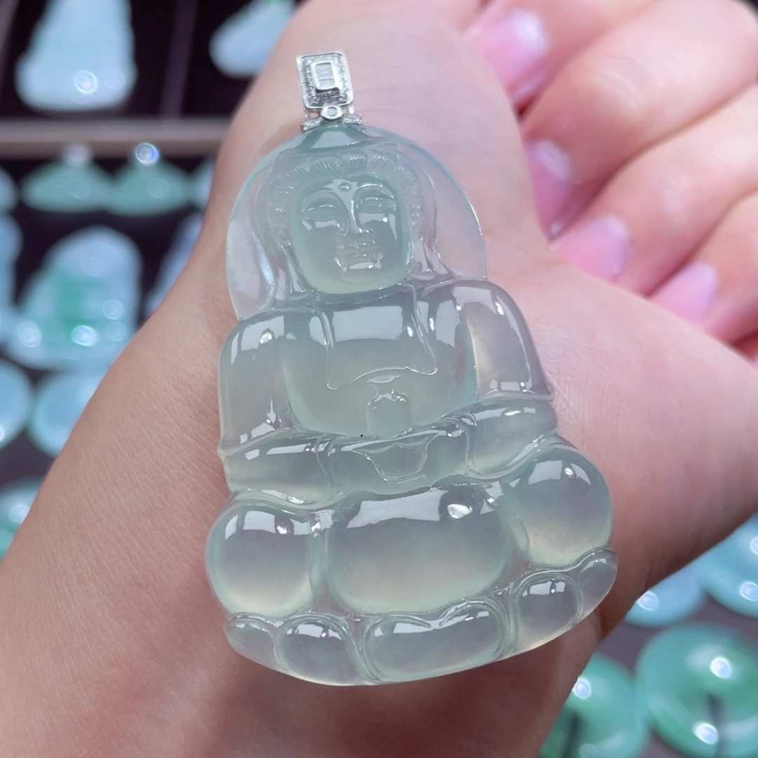 颈饰18K金镶嵌翡翠观音