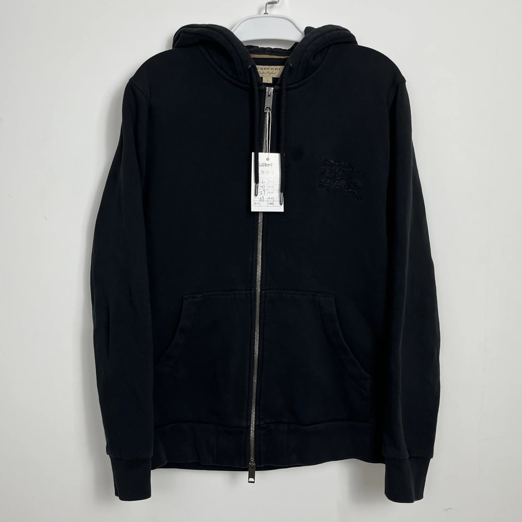 95新 BURBERRY/博柏利 黑色背面战马大刺绣外套/L码