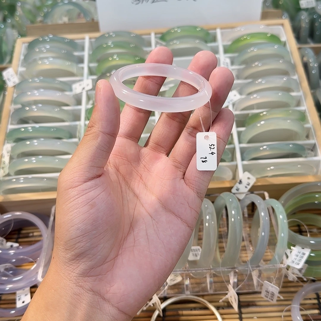 玛瑙/玉髓未镶嵌手镯圈口52.4