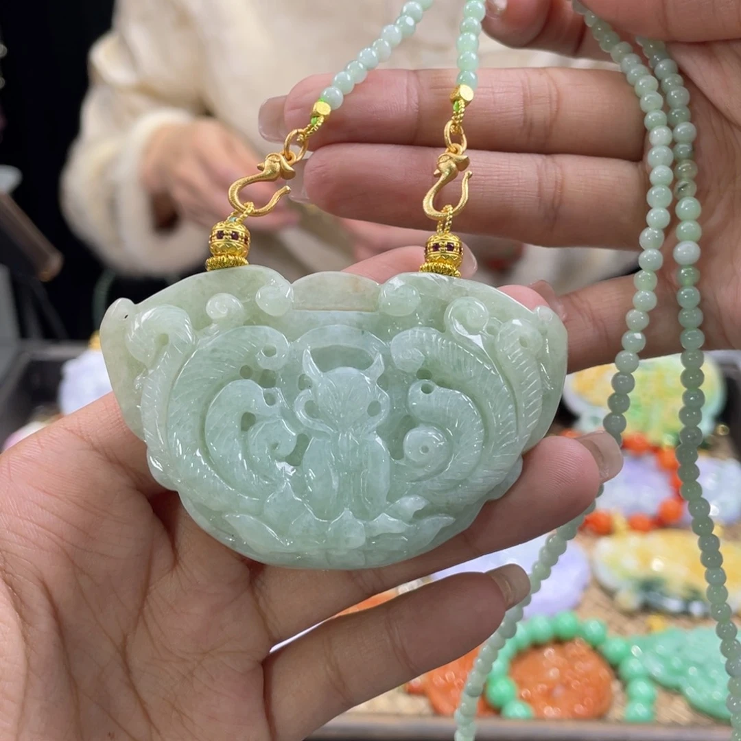 翡翠颈饰未镶嵌代编织