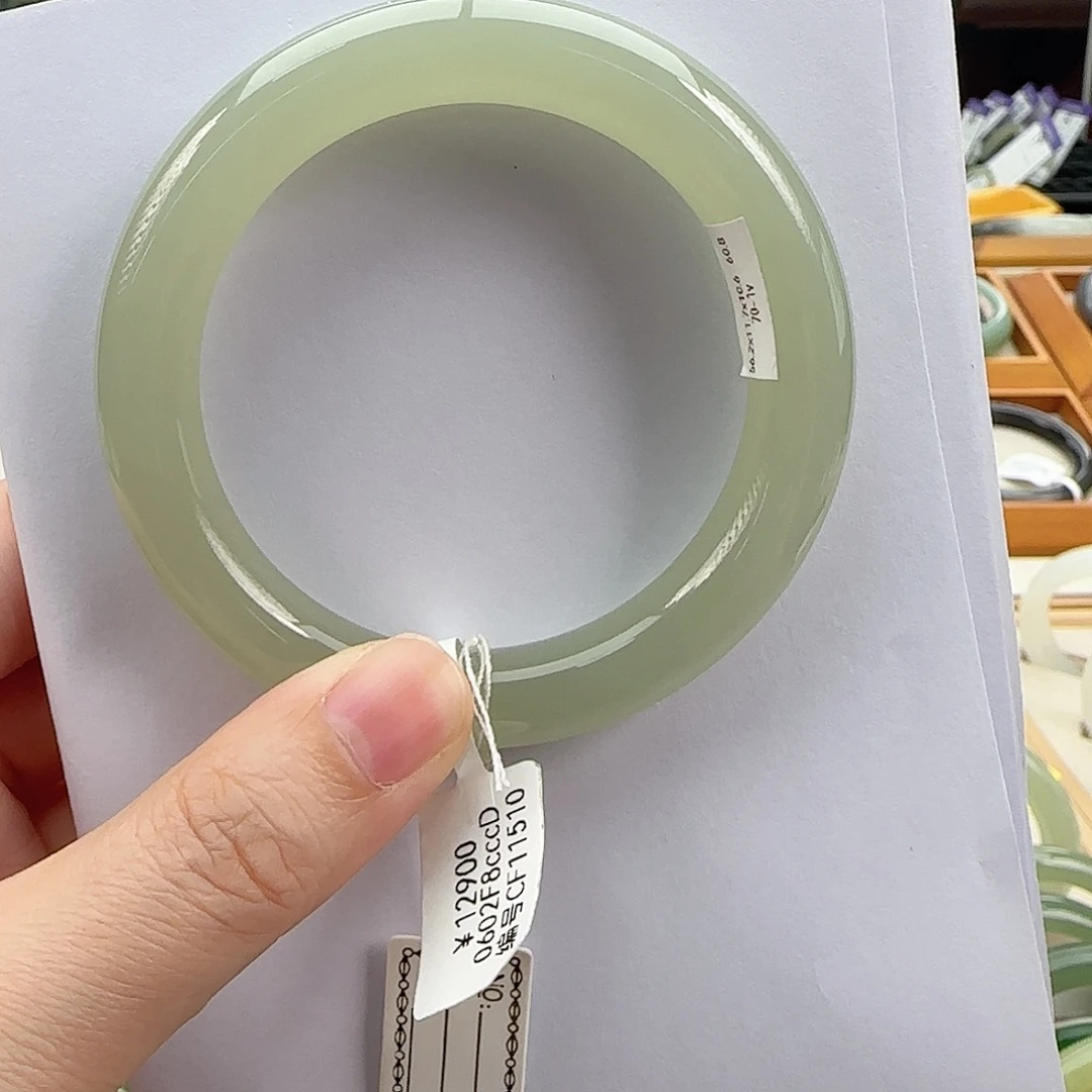 和田玉手镯未镶嵌56胖圆 葡萄肉