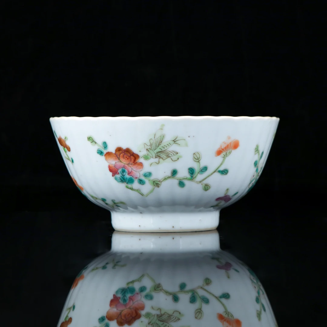 18.同治粉彩花卉碗（蓝队）【古董拍卖】