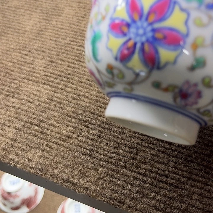 徐***为杯子手工手绘的陶瓷，