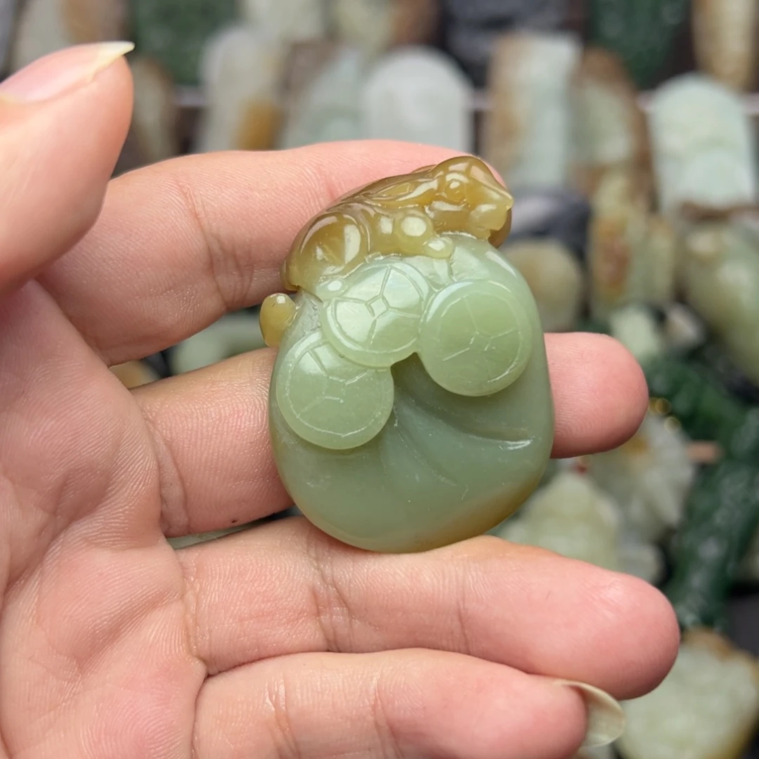 和田玉未镶嵌挂件