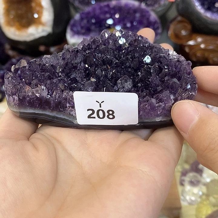 未镶嵌水晶大型摆件（非配饰）