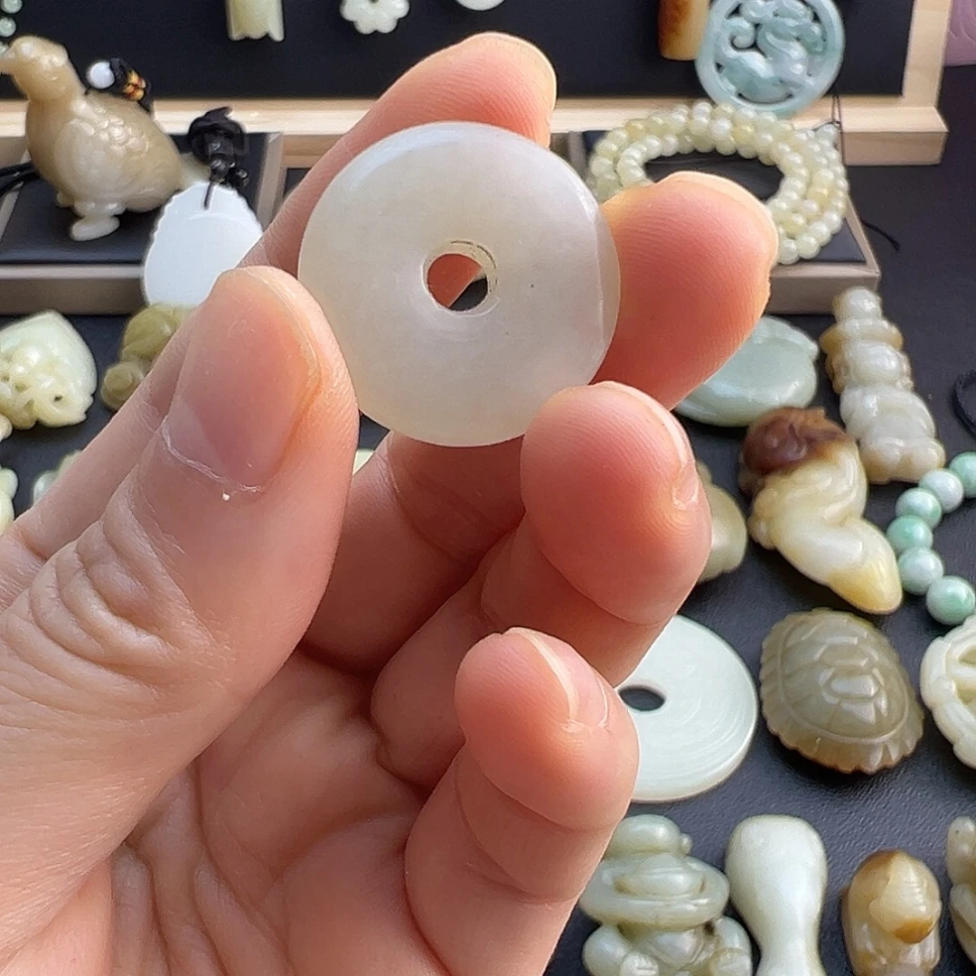 未镶嵌和田玉挂件