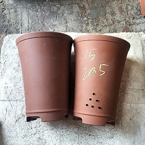 红泥新品两个花盆微瑕
