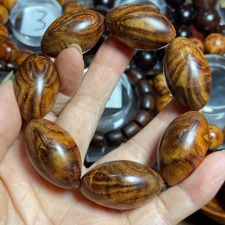 吴***生黄花梨/降香黄檀海南橄榄珠尺寸2.0+3.5