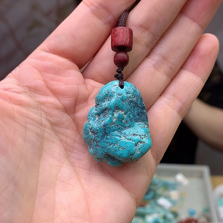 未镶嵌绿松石原矿