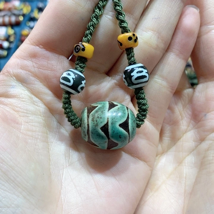 玛瑙/玉髓未镶嵌颈饰?**嘟