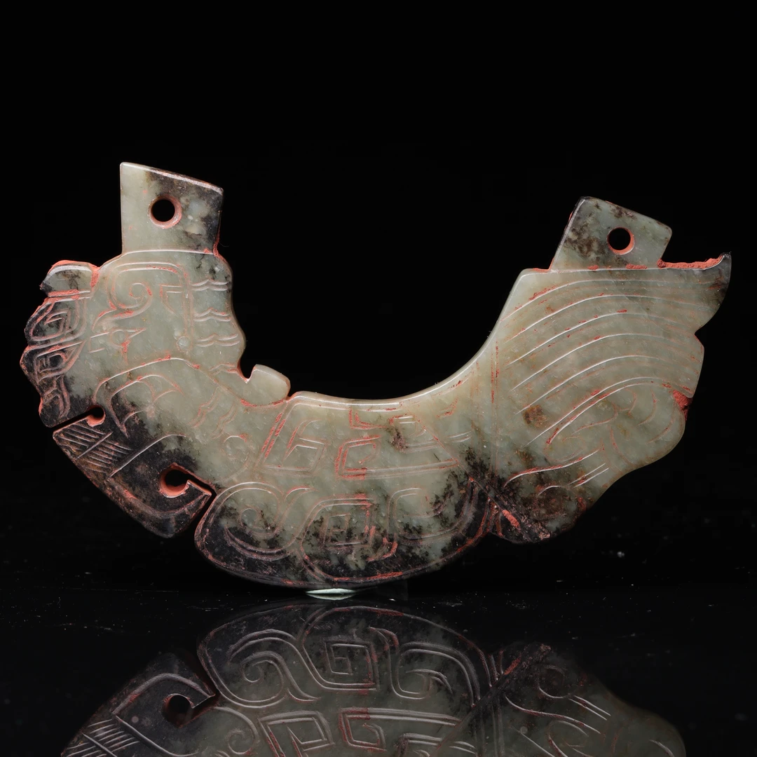 【臻】{库出}和田玉玄鸟玉璜