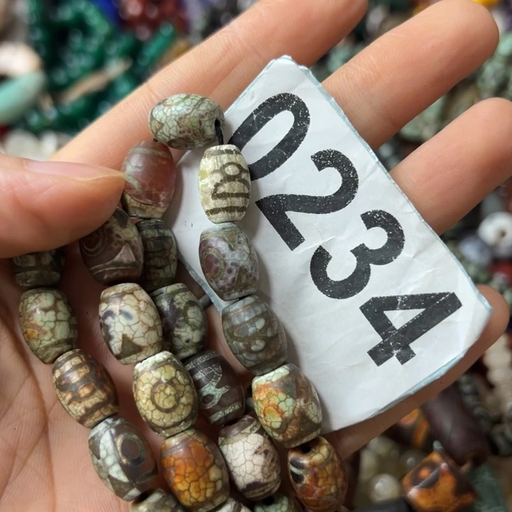 小***娘未镶嵌颈饰玛瑙/玉髓