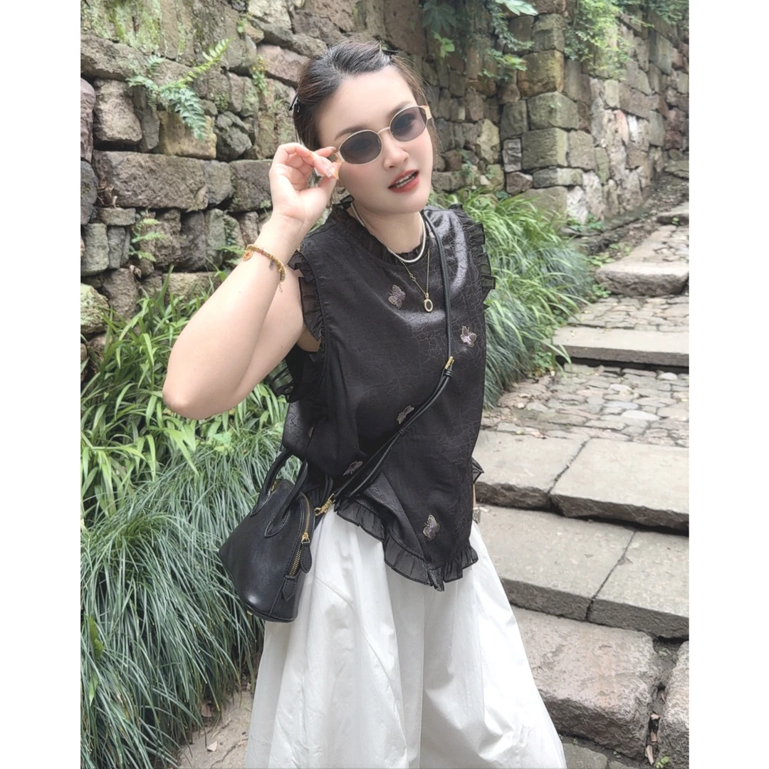 芳芳家【雨蝶】简约有气质~彩色刺绣工艺!面料凉快夏季复古百搭衬衫