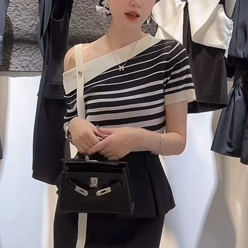 条纹斜肩短袖t恤女2025韩版时尚显瘦洋气设计感露肩针织气质上衣