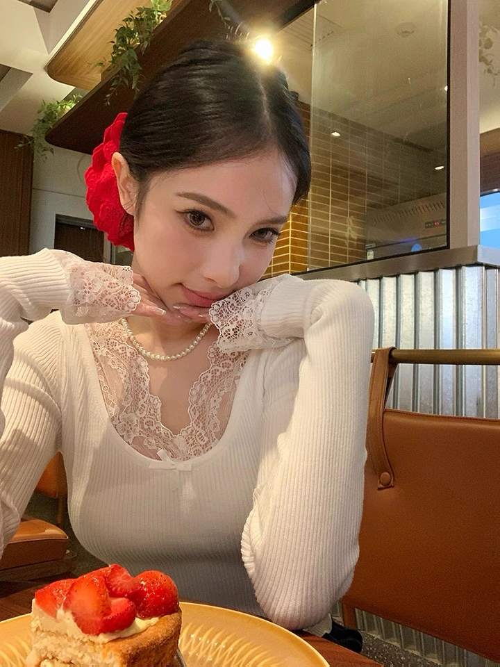 0703早秋辣妹蕾丝拼接修身显瘦纯色内搭外穿打底长袖T恤上衣