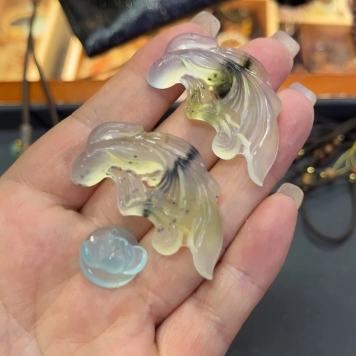 蛇纹石玉吊坠合金C***@