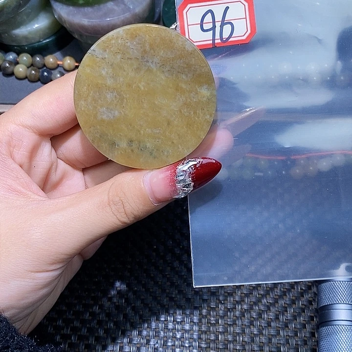 和田玉和田玉边角料随机发未镶嵌