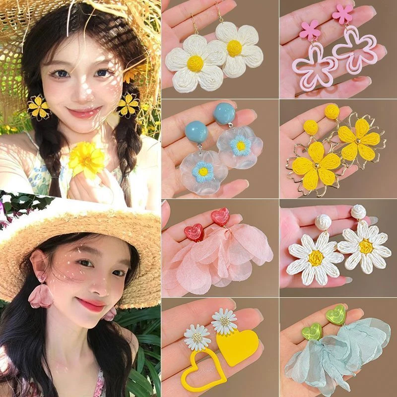 夏日花朵耳环女2025新款爆款高级感气质耳钉耳坠小众设计气质耳饰