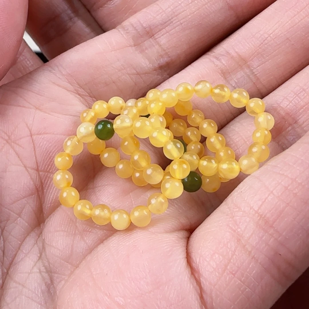 琥珀裸石未镶嵌多样性发其一