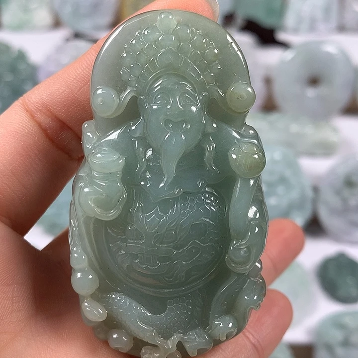 翡翠未镶嵌颈饰立体财神爷福利