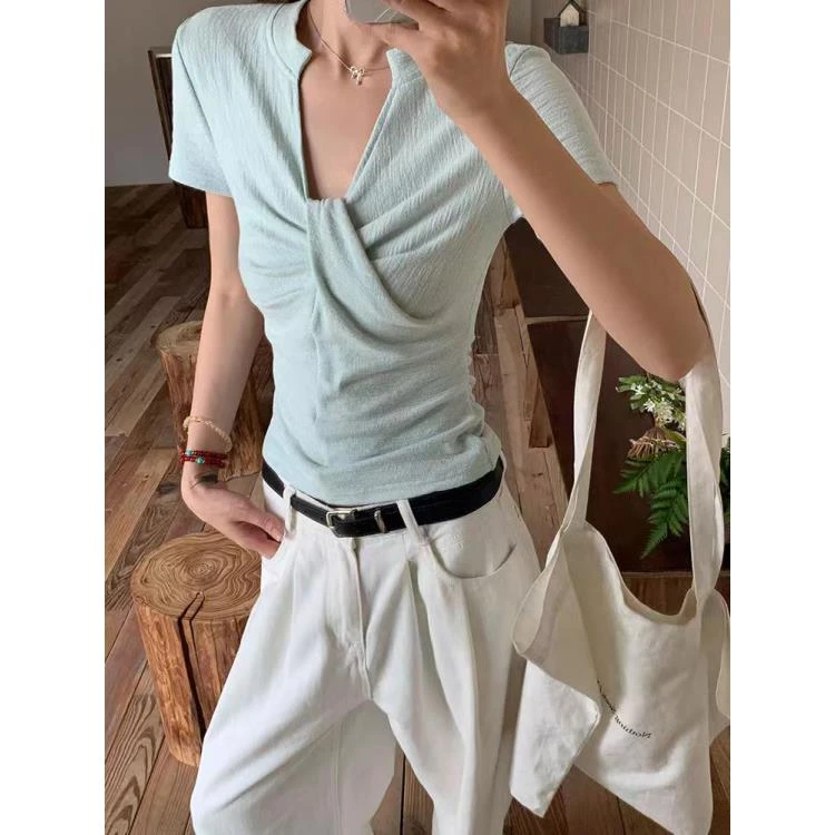 【现货】胖mm夏日显白显瘦奶黄v领T恤收腰遮肚设计感时尚短袖05025