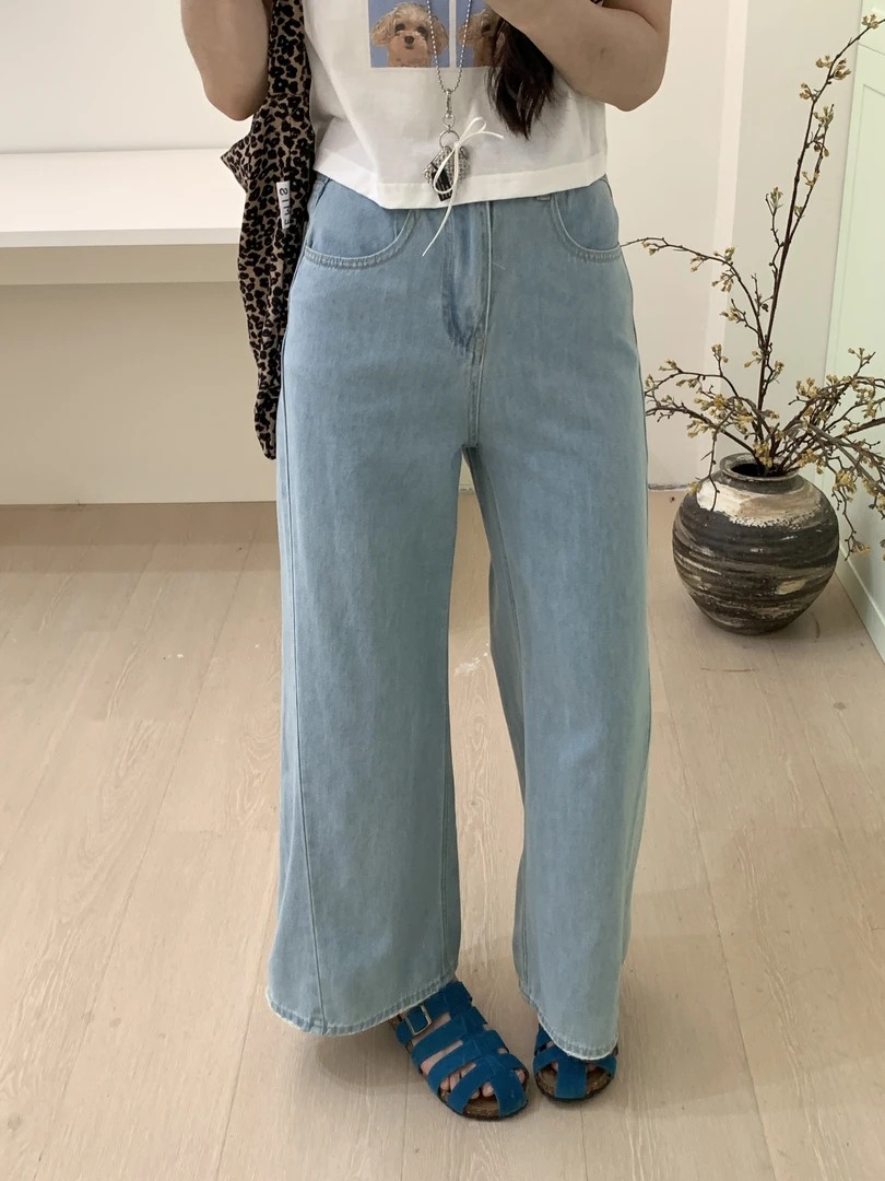 『李木木』夏款上新~~剖缝定制皮标阔腿牛仔裤  25616