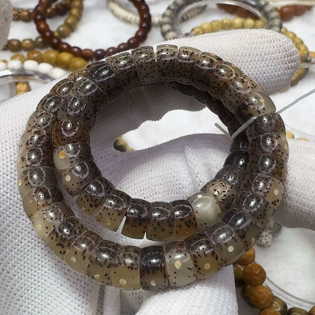 韩****星月菩提吊坠8冰泥鳅