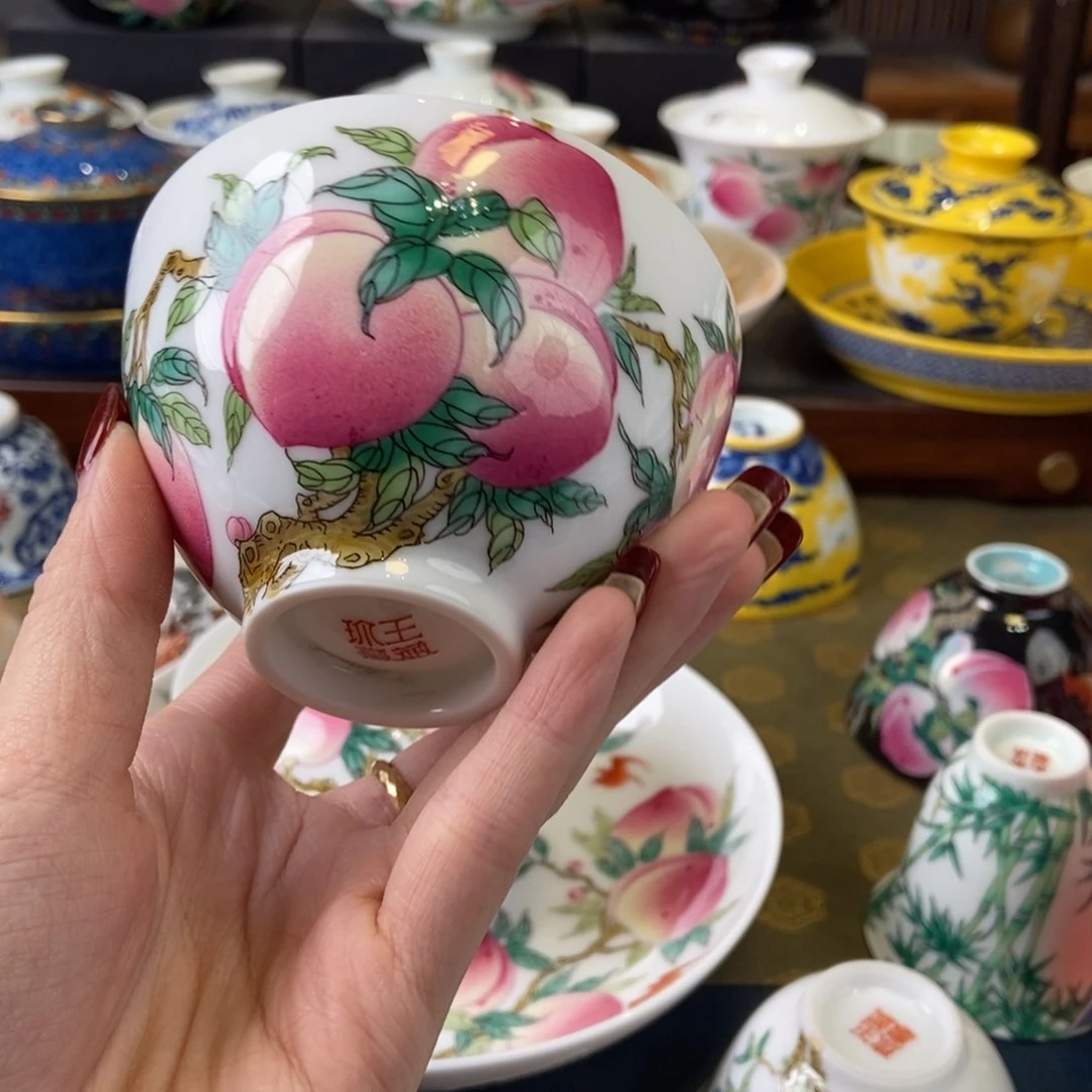 陶瓷艺术家的作品是一种非常感谢