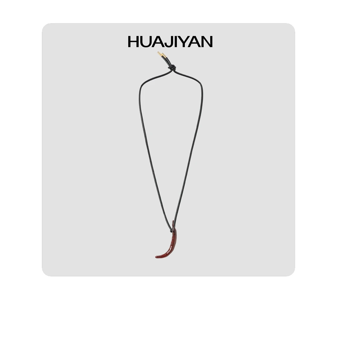 华吉言 黄铜吊坠 /HUAJIYAN【配饰系列】羊皮绳黄铜辣椒吊坠