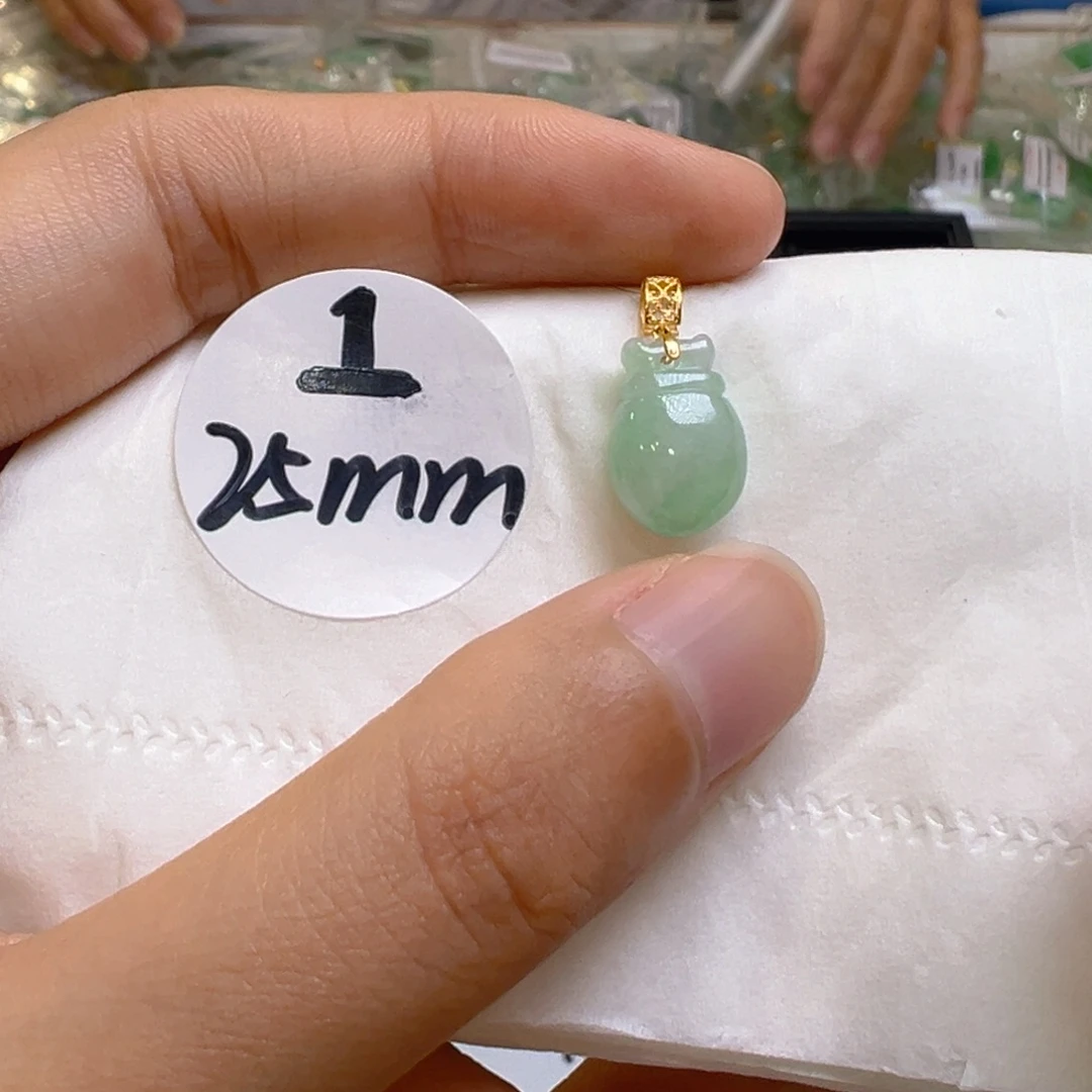 吊坠(不含链)18K金镶嵌翡翠