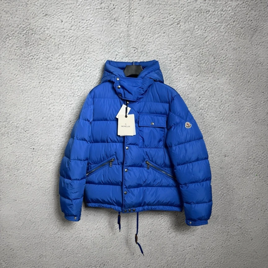 99新 MONCLER  Moncler 盟可睐 纯色哑光短款可脱卸帽羽绒服