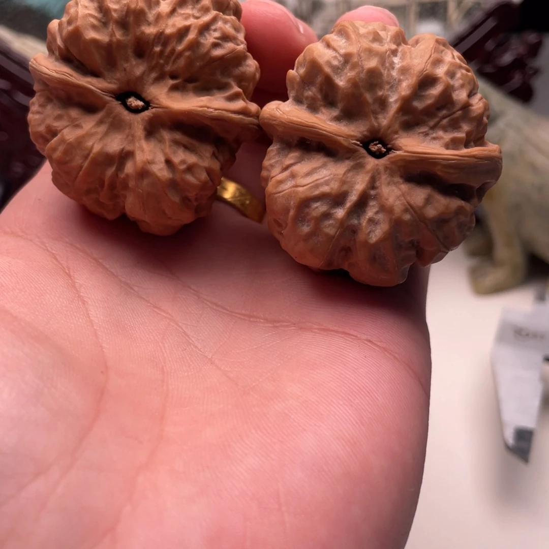 大***壶核桃蛤蟆头文玩C16