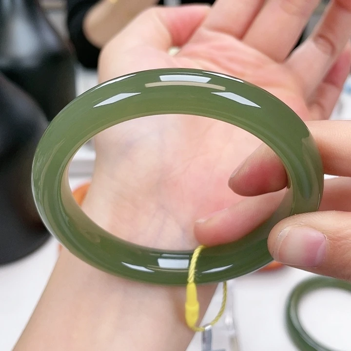 和田玉手镯58未镶嵌