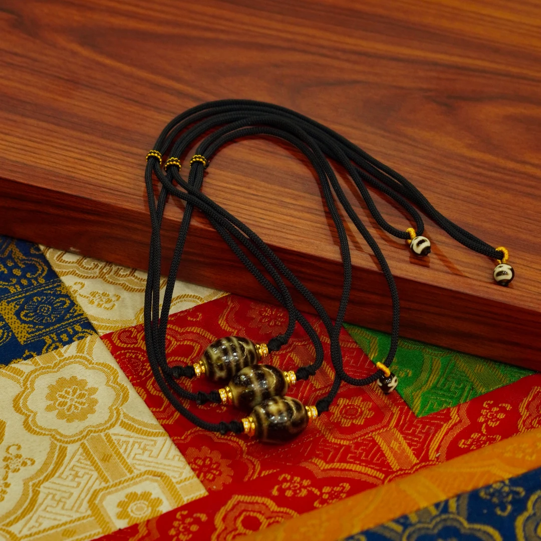 藏宝阁 ▎黑金包浆锁骨链702250