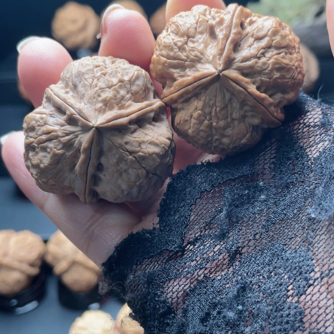文玩核桃把件三…………