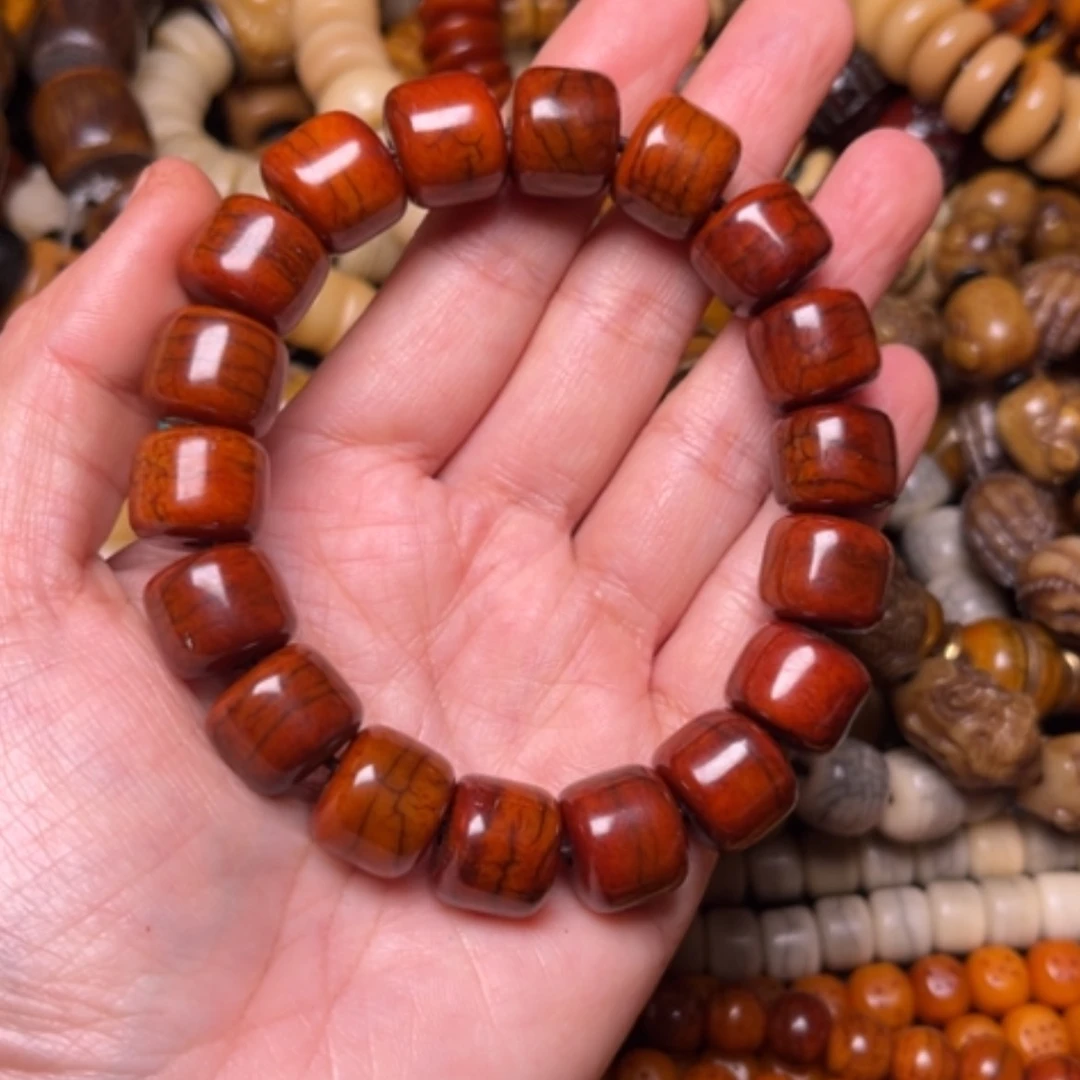 【闪购商品】牛骨手串/手链牛骨红14×12×18颗