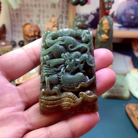 岫岩河磨玉（透闪石质玉）颈饰未镶嵌