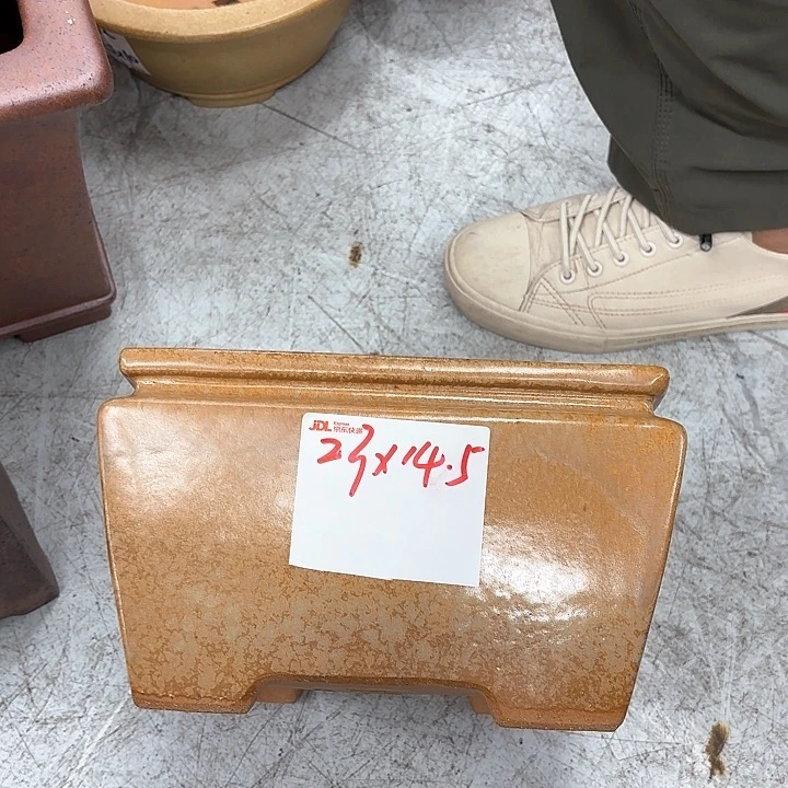 紫砂花盆紫砂的颜色很好看