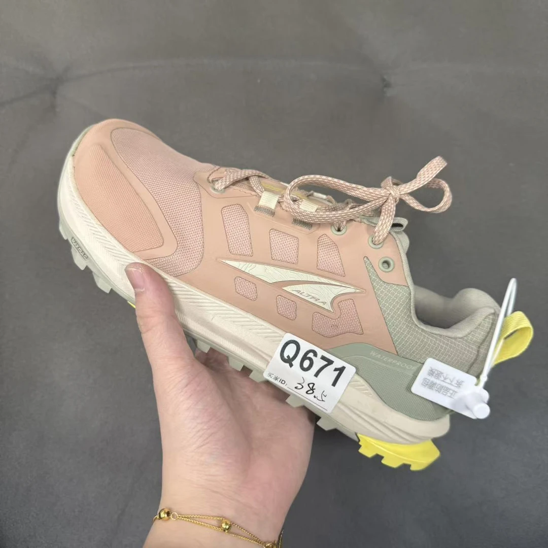 新款低帮户外徒步运动鞋 Q671( 无原盒 鞋垫原垫 )