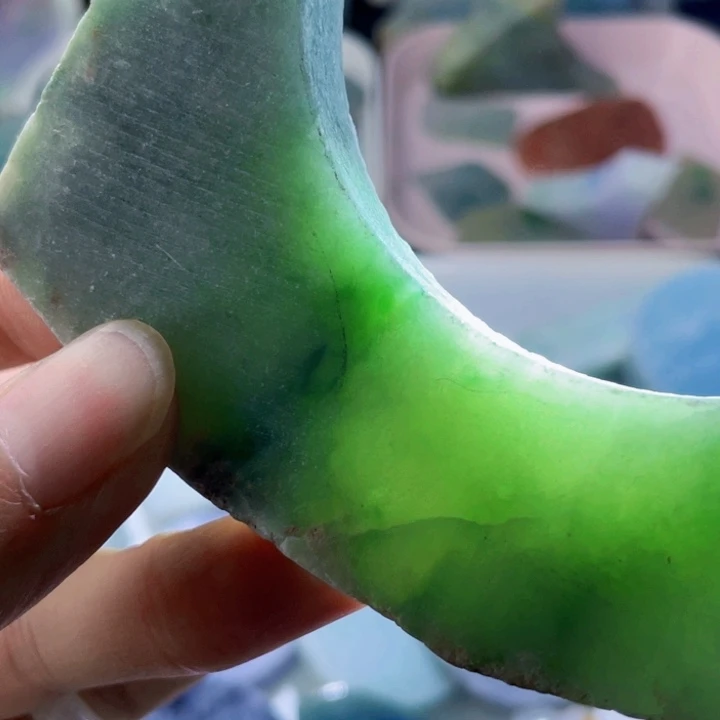 颈饰未镶嵌翡翠天然缅甸翡翠料子